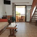 Maraki Lägenhetshotell 4*