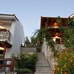 Maraki Lägenhetshotell 4*