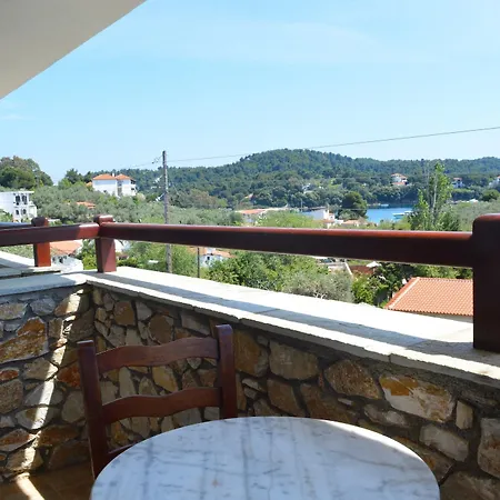 马拉奇别墅公寓式酒店 公寓式酒店 Platanias (Skiathos)