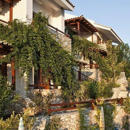 马拉奇别墅公寓式酒店 公寓式酒店 Platanias (Skiathos)