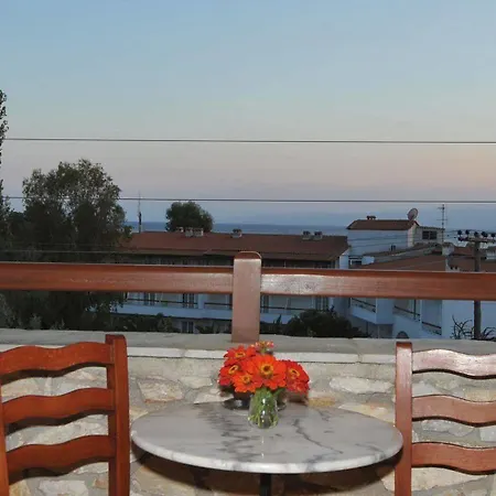 马拉奇别墅公寓式酒店 公寓式酒店 Platanias (Skiathos)
