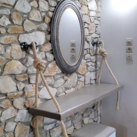 Ξενοδοχείο με διαμερίσματα Maraki Platanias (Skiathos)