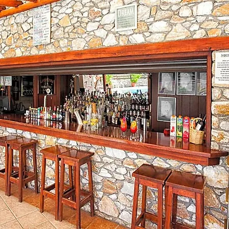 Aparthotel Maraki 4*