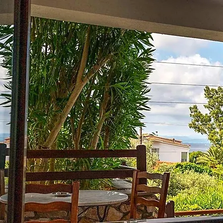 Ξενοδοχείο με διαμερίσματα Maraki Platanias (Skiathos)