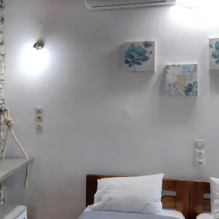 Ξενοδοχείο με διαμερίσματα Maraki 4*