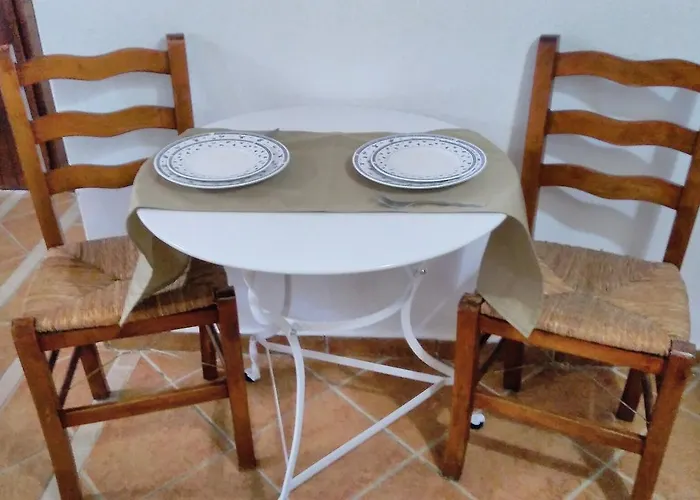 Maraki Aparthotel 3*