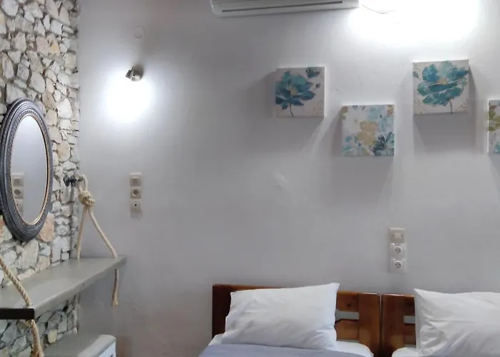 Aparthotel Maraki 3*