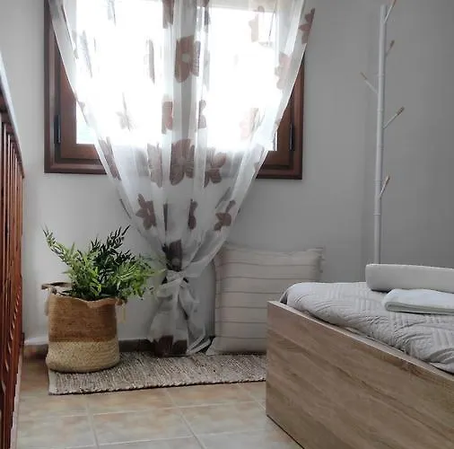 Maraki Aparthotel 3*