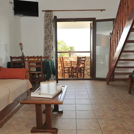 Maraki Aparthotel 3*