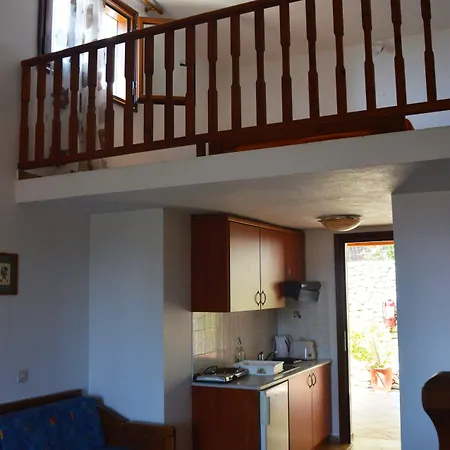 Maraki Aparthotel 3*