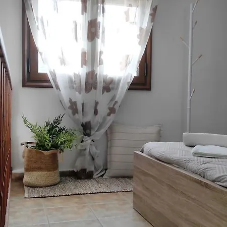 Maraki Aparthotel 3*