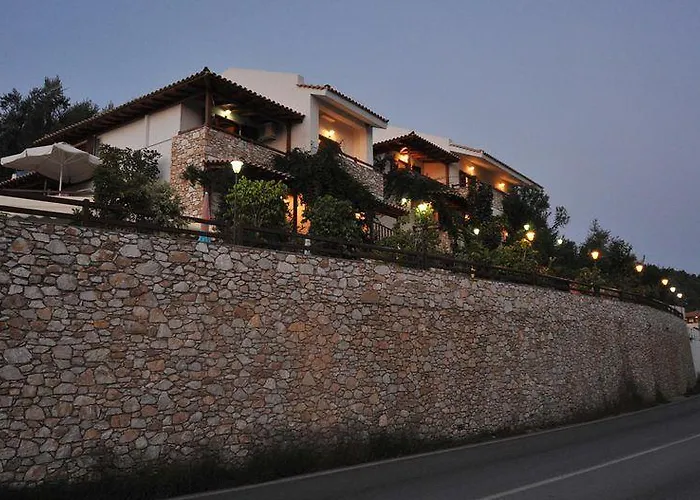 Maraki 3* Platanias (Skiathos)